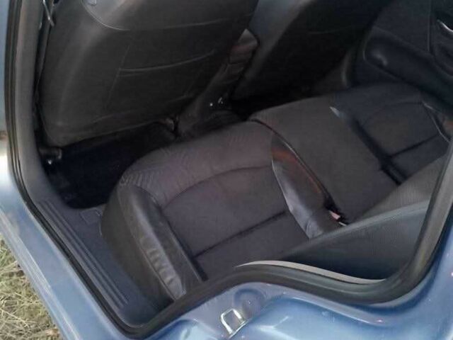 Синий Рено Лагуна, объемом двигателя 2 л и пробегом 340 тыс. км за 3650 $, фото 4 на Automoto.ua