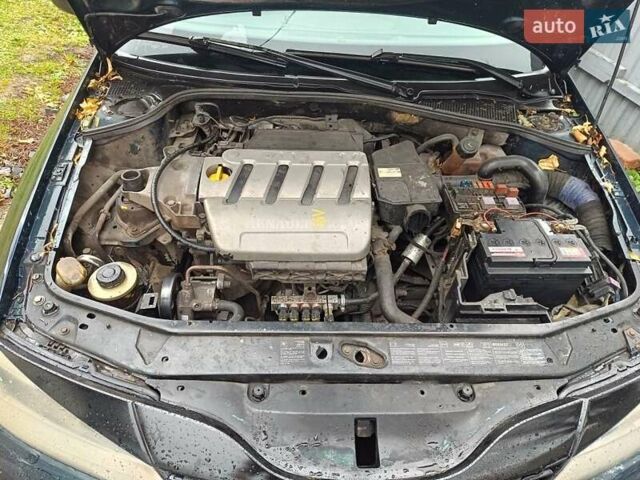 Синий Рено Лагуна, объемом двигателя 1.8 л и пробегом 308 тыс. км за 2400 $, фото 10 на Automoto.ua