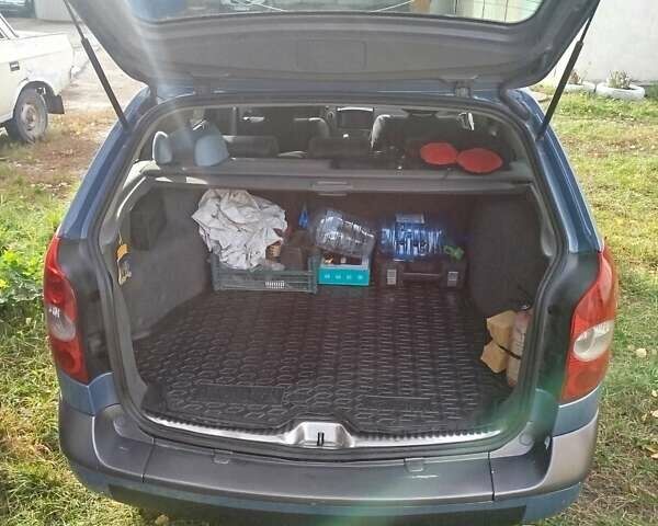 Рено Лагуна 2004 в Волочиске на Automoto.ua Синий Рено Лагуна, объемом двигателя 1.9 л и пробегом 281 тыс. км за 3200 $, фото 6 на Automoto.ua