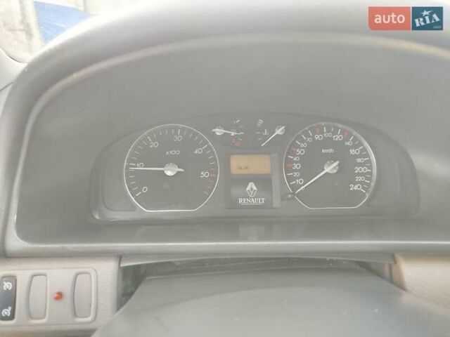 Рено Лагуна 2004 в Волочиске на Automoto.ua Синий Рено Лагуна, объемом двигателя 1.9 л и пробегом 281 тыс. км за 3200 $, фото 42 на Automoto.ua