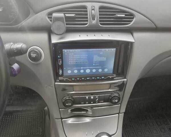 Рено Лагуна 2004 в Волочиске на Automoto.ua Синий Рено Лагуна, объемом двигателя 1.9 л и пробегом 281 тыс. км за 3200 $, фото 36 на Automoto.ua