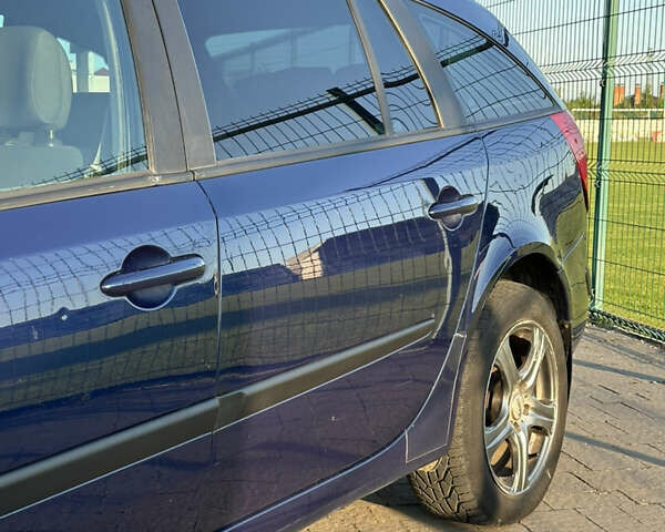 Синій Рено Лагуна, об'ємом двигуна 1.87 л та пробігом 300 тис. км за 3400 $, фото 7 на Automoto.ua