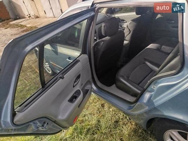 Рено Лагуна 2004 в Волочиске на Automoto.ua Синий Рено Лагуна, объемом двигателя 1.9 л и пробегом 281 тыс. км за 3200 $, фото 8 на Automoto.ua