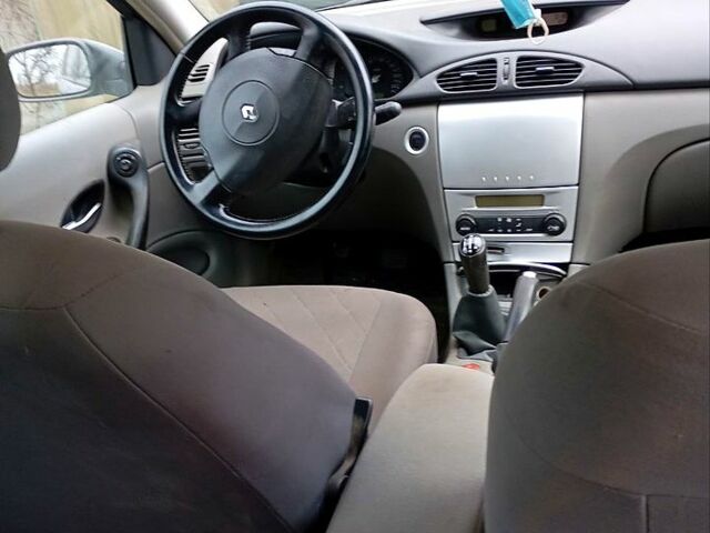 Синий Рено Лагуна, объемом двигателя 1.8 л и пробегом 0 тыс. км за 4000 $, фото 4 на Automoto.ua