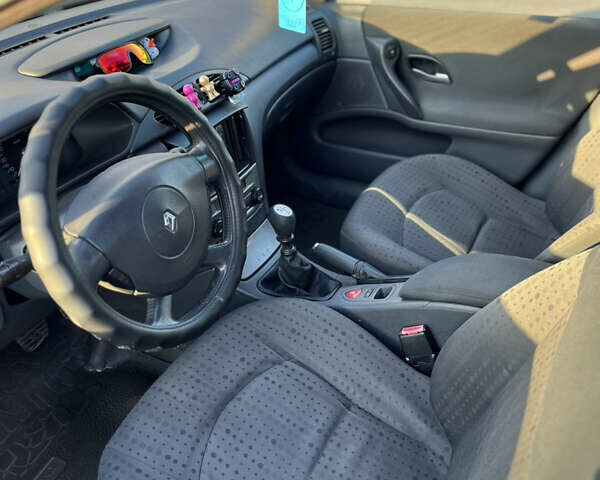 Синій Рено Лагуна, об'ємом двигуна 1.87 л та пробігом 300 тис. км за 3400 $, фото 11 на Automoto.ua