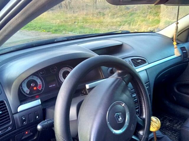 Синий Рено Лагуна, объемом двигателя 2 л и пробегом 317 тыс. км за 4000 $, фото 5 на Automoto.ua