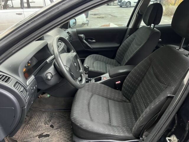 Синий Рено Лагуна, объемом двигателя 1.9 л и пробегом 245 тыс. км за 2000 $, фото 9 на Automoto.ua