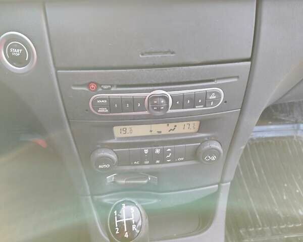 Синий Рено Лагуна, объемом двигателя 1.6 л и пробегом 154 тыс. км за 4000 $, фото 11 на Automoto.ua