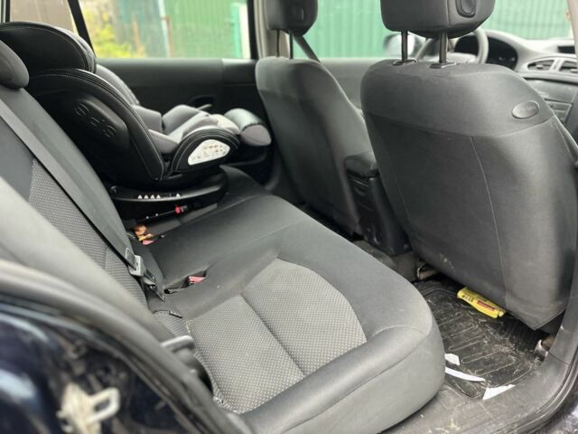 Синий Рено Лагуна, объемом двигателя 1.9 л и пробегом 440 тыс. км за 4350 $, фото 12 на Automoto.ua