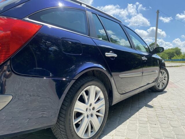 Рено Лагуна 2006 в Волочиске на Automoto.ua Синий Рено Лагуна, объемом двигателя 2 л и пробегом 240 тыс. км за 3900 $, фото 11 на Automoto.ua