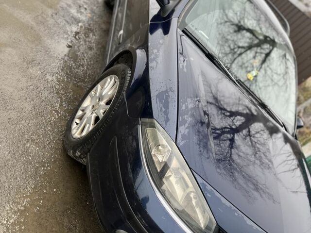 Синий Рено Лагуна, объемом двигателя 1.9 л и пробегом 440 тыс. км за 4350 $, фото 2 на Automoto.ua