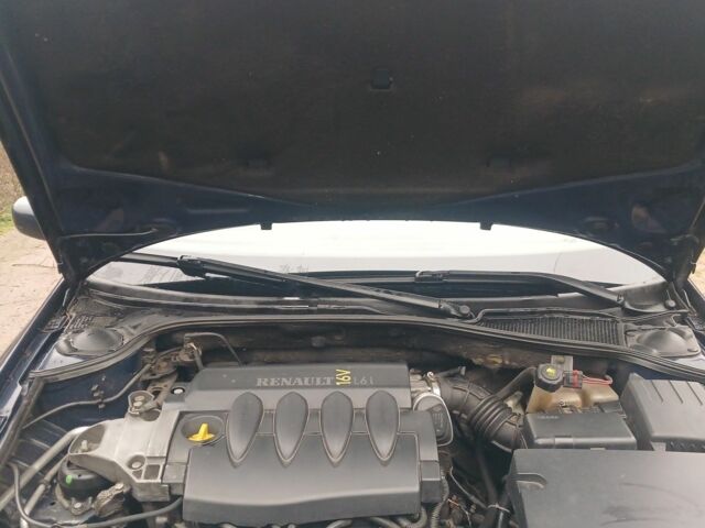 Синий Рено Лагуна, объемом двигателя 1.6 л и пробегом 272 тыс. км за 3500 $, фото 6 на Automoto.ua