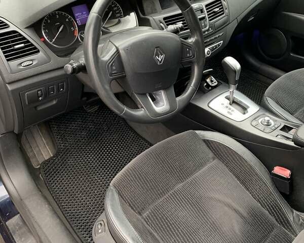 Синій Рено Лагуна, об'ємом двигуна 2 л та пробігом 309 тис. км за 6000 $, фото 13 на Automoto.ua