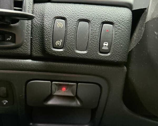 Синий Рено Лагуна, объемом двигателя 1.9 л и пробегом 391 тыс. км за 5300 $, фото 6 на Automoto.ua