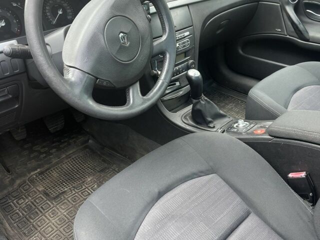 Синий Рено Лагуна, объемом двигателя 2 л и пробегом 278 тыс. км за 4000 $, фото 4 на Automoto.ua