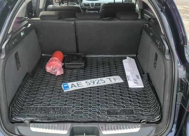 Рено Лагуна 2008 в Каменское - Днепродзержинск на Automoto.ua Синий Рено Лагуна, объемом двигателя 1.5 л и пробегом 276 тыс. км за 6500 $, фото 14 на Automoto.ua