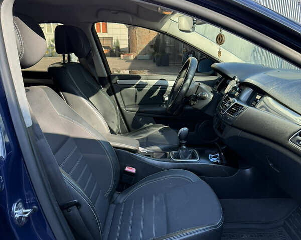 Рено Лагуна 2008 в Киеве на Automoto.ua Синий Рено Лагуна, объемом двигателя 1.46 л и пробегом 285 тыс. км за 7000 $, фото 19 на Automoto.ua