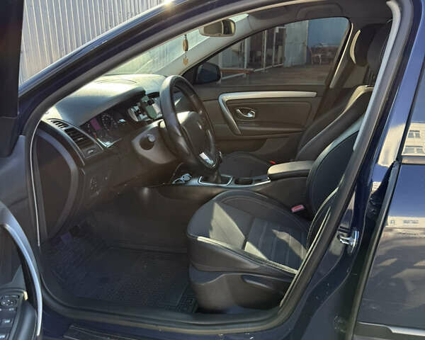 Рено Лагуна 2008 в Киеве на Automoto.ua Синий Рено Лагуна, объемом двигателя 1.46 л и пробегом 285 тыс. км за 7000 $, фото 29 на Automoto.ua