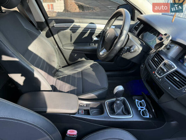 Рено Лагуна 2008 в Киеве на Automoto.ua Синий Рено Лагуна, объемом двигателя 1.46 л и пробегом 285 тыс. км за 7000 $, фото 21 на Automoto.ua