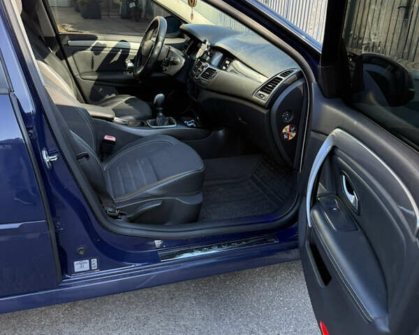 Рено Лагуна 2008 в Киеве на Automoto.ua Синий Рено Лагуна, объемом двигателя 1.46 л и пробегом 285 тыс. км за 7000 $, фото 20 на Automoto.ua