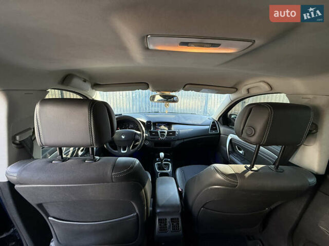 Рено Лагуна 2008 в Киеве на Automoto.ua Синий Рено Лагуна, объемом двигателя 1.46 л и пробегом 285 тыс. км за 7000 $, фото 37 на Automoto.ua