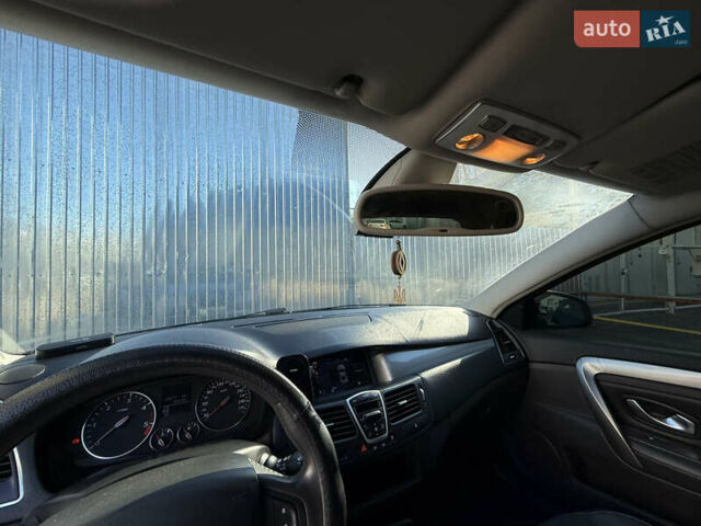 Рено Лагуна 2008 в Киеве на Automoto.ua Синий Рено Лагуна, объемом двигателя 1.46 л и пробегом 285 тыс. км за 7000 $, фото 34 на Automoto.ua