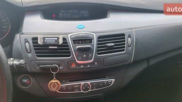 Синий Рено Лагуна, объемом двигателя 1.46 л и пробегом 276 тыс. км за 5999 $, фото 16 на Automoto.ua