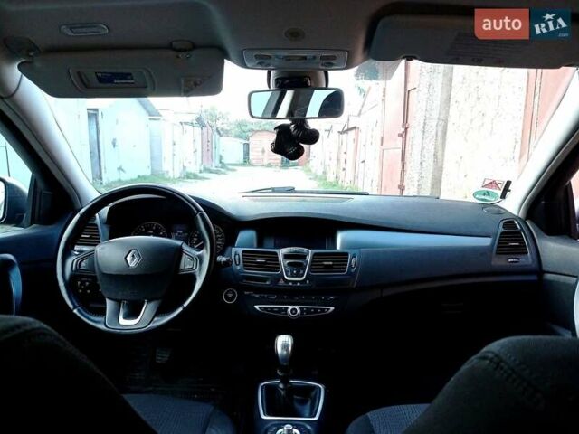 Синій Рено Лагуна, об'ємом двигуна 1.5 л та пробігом 224 тис. км за 7200 $, фото 5 на Automoto.ua
