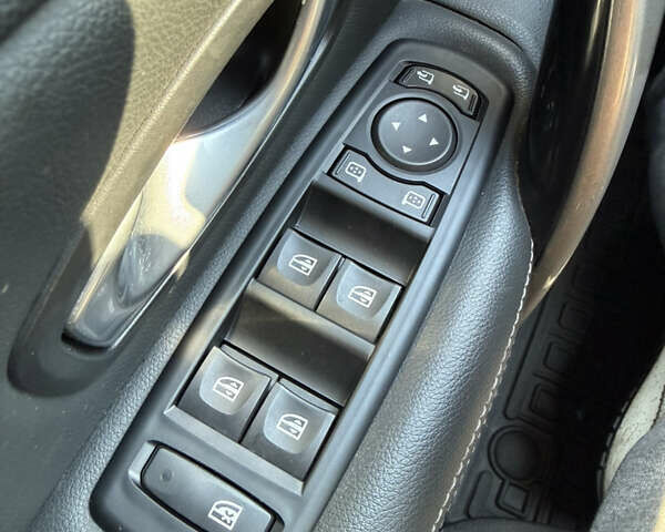 Рено Лагуна 2008 в Киеве на Automoto.ua Синий Рено Лагуна, объемом двигателя 1.46 л и пробегом 285 тыс. км за 7000 $, фото 46 на Automoto.ua