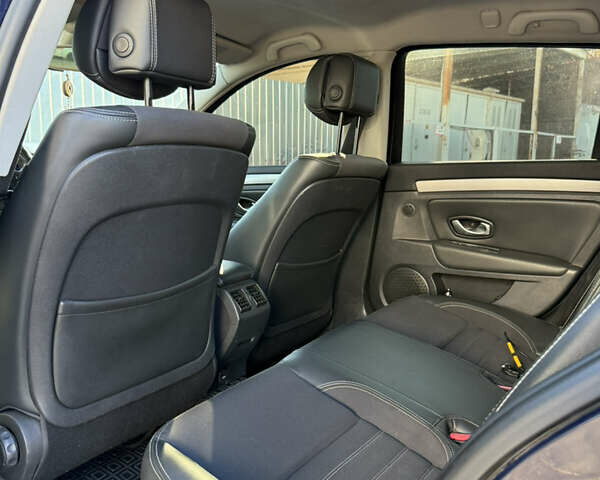 Рено Лагуна 2008 в Киеве на Automoto.ua Синий Рено Лагуна, объемом двигателя 1.46 л и пробегом 285 тыс. км за 7000 $, фото 26 на Automoto.ua