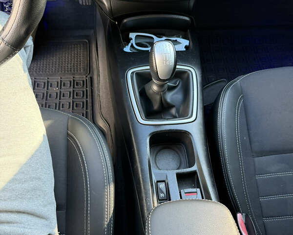 Рено Лагуна 2008 в Киеве на Automoto.ua Синий Рено Лагуна, объемом двигателя 1.46 л и пробегом 285 тыс. км за 7000 $, фото 32 на Automoto.ua