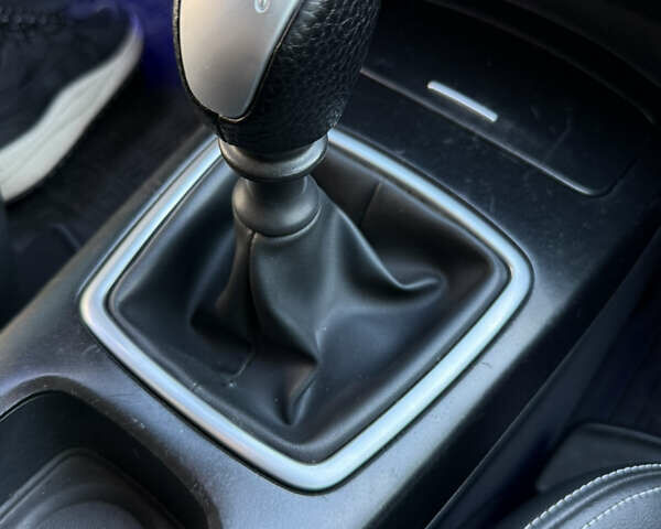 Рено Лагуна 2008 в Киеве на Automoto.ua Синий Рено Лагуна, объемом двигателя 1.46 л и пробегом 285 тыс. км за 7000 $, фото 53 на Automoto.ua