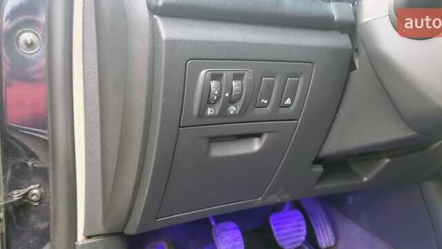 Рено Лагуна 2008 в Каменское - Днепродзержинск на Automoto.ua Синий Рено Лагуна, объемом двигателя 1.46 л и пробегом 276 тыс. км за 6400 $, фото 16 на Automoto.ua