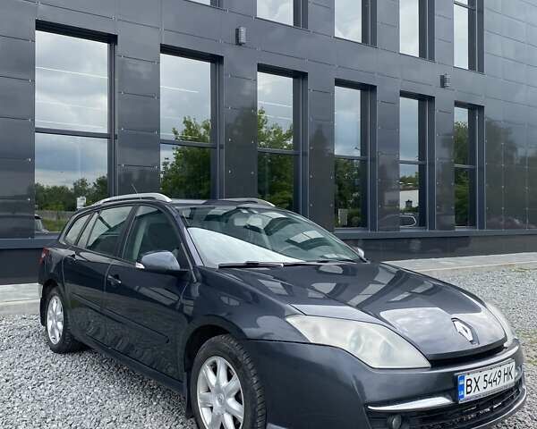 Рено Лагуна 2009 в Хмельницком на Automoto.ua Синий Рено Лагуна, объемом двигателя 0 л и пробегом 235 тыс. км за 7700 $, фото 1 на Automoto.ua