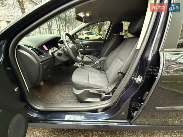 Синий Рено Лагуна, объемом двигателя 2 л и пробегом 175 тыс. км за 6900 $, фото 13 на Automoto.ua