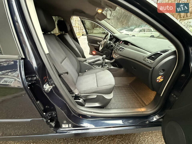 Синий Рено Лагуна, объемом двигателя 2 л и пробегом 175 тыс. км за 6900 $, фото 19 на Automoto.ua