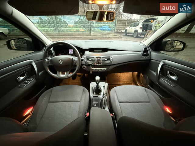 Синий Рено Лагуна, объемом двигателя 2 л и пробегом 175 тыс. км за 6900 $, фото 16 на Automoto.ua