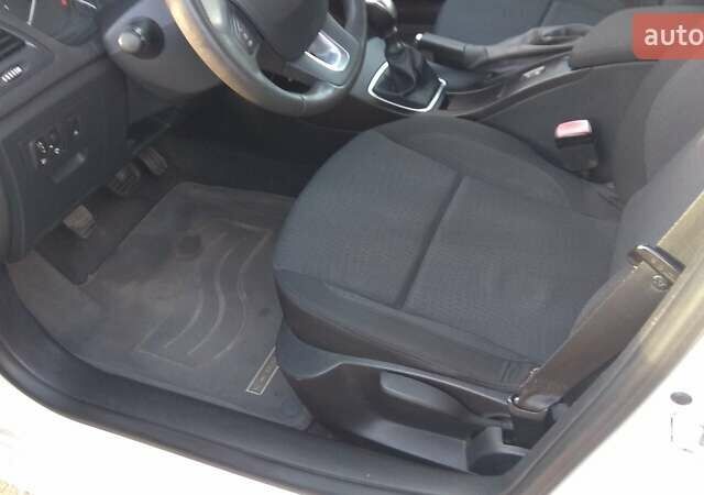 Синий Рено Лагуна, объемом двигателя 1.46 л и пробегом 167 тыс. км за 6850 $, фото 13 на Automoto.ua