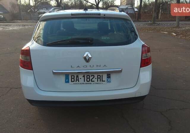 Синий Рено Лагуна, объемом двигателя 1.46 л и пробегом 167 тыс. км за 6850 $, фото 4 на Automoto.ua