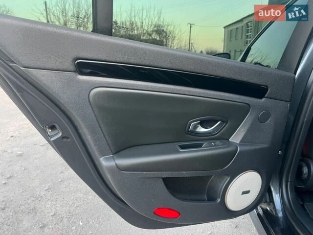 Синий Рено Лагуна, объемом двигателя 2 л и пробегом 231 тыс. км за 10550 $, фото 24 на Automoto.ua