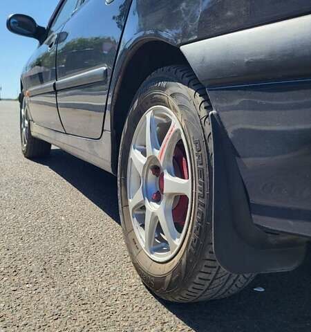 Синий Рено Лагуна, объемом двигателя 1.79 л и пробегом 300 тыс. км за 1850 $, фото 3 на Automoto.ua