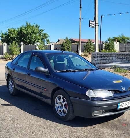 Синий Рено Лагуна, объемом двигателя 1.79 л и пробегом 300 тыс. км за 1850 $, фото 7 на Automoto.ua