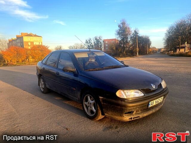 Синий Рено Лагуна, объемом двигателя 1.8 л и пробегом 340 тыс. км за 1350 $, фото 2 на Automoto.ua
