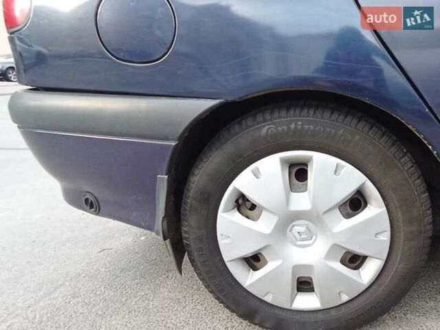 Синий Рено Лагуна, объемом двигателя 1.8 л и пробегом 165 тыс. км за 2700 $, фото 2 на Automoto.ua