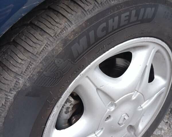 Синий Рено Лагуна, объемом двигателя 1.8 л и пробегом 270 тыс. км за 1900 $, фото 4 на Automoto.ua