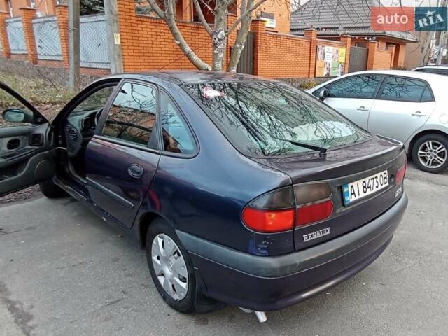 Синий Рено Лагуна, объемом двигателя 1.8 л и пробегом 165 тыс. км за 2700 $, фото 3 на Automoto.ua