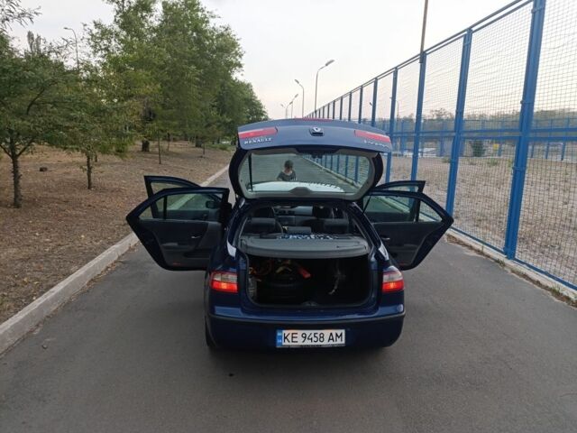 Синий Рено Лагуна, объемом двигателя 1.6 л и пробегом 326 тыс. км за 3300 $, фото 3 на Automoto.ua