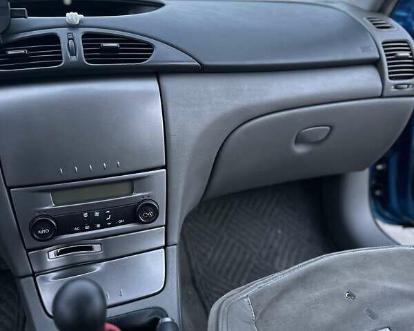 Синий Рено Лагуна, объемом двигателя 1.9 л и пробегом 342 тыс. км за 3200 $, фото 19 на Automoto.ua