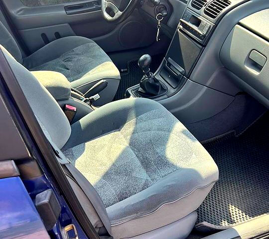 Синий Рено Лагуна, объемом двигателя 1.8 л и пробегом 246 тыс. км за 3900 $, фото 9 на Automoto.ua