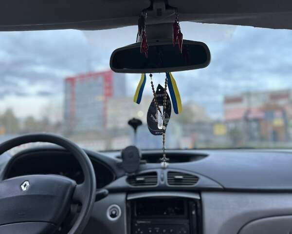Синий Рено Лагуна, объемом двигателя 1.9 л и пробегом 342 тыс. км за 3200 $, фото 18 на Automoto.ua